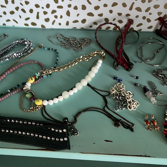 Jewelry bundle sale - Picture 5 of 5